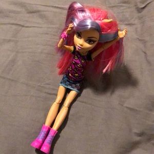 👧🏻 MONSTER HIGH DOLL; CREEPATERIA HOWLEEN WOLF